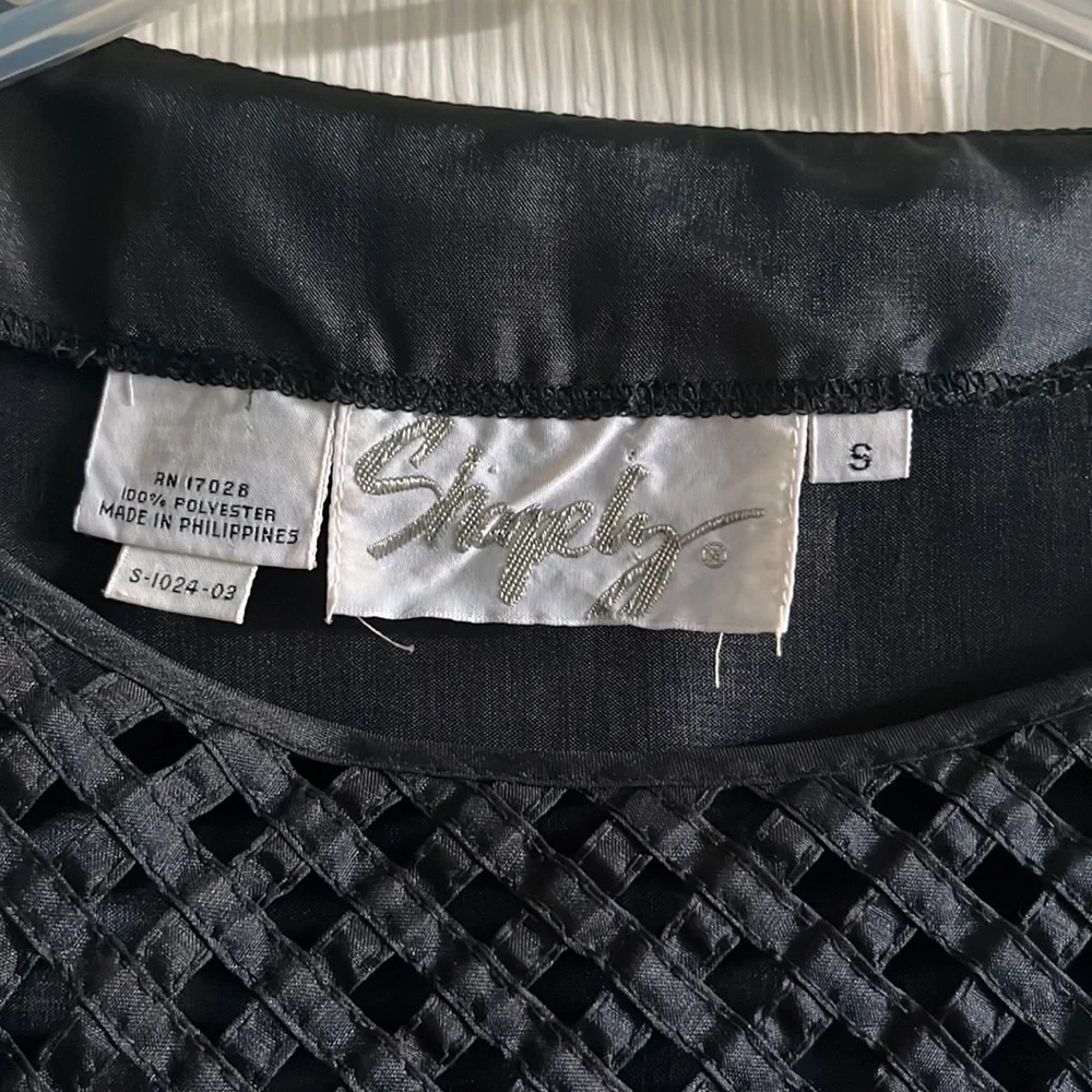 Vintage Shapely Black Blouse size S - Picture 3 of 3